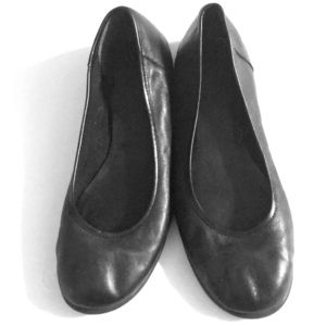 Black Clark’s flats